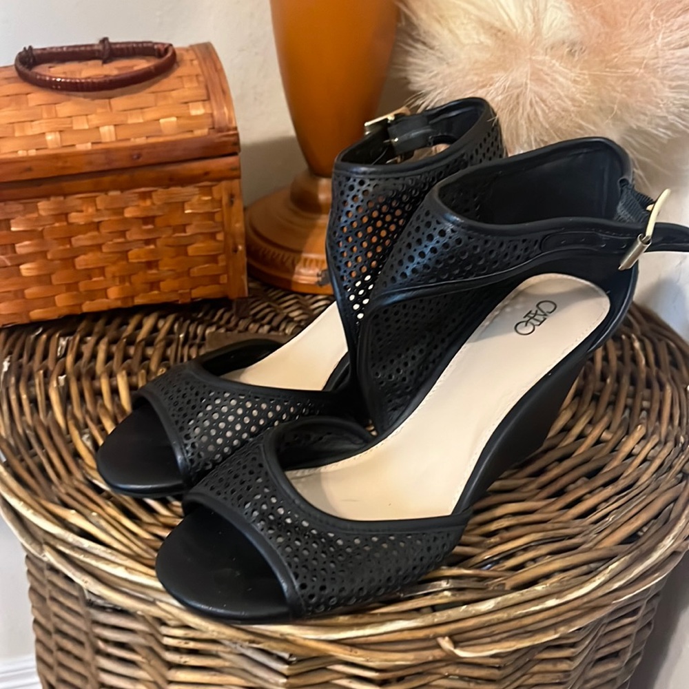 Black Wedge Peep Toe Sandal/ 3 Inch/ Size 10W/ Cato